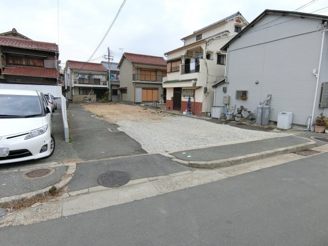 明石市岬町 売土地の前面道路含む現地写真|南向きの整形地です