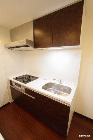 プレジオ本町　仲介手数料無料のキッチン