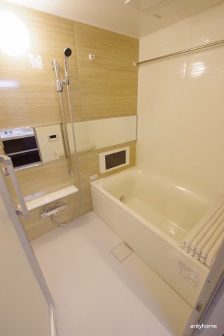 プレジオ本町　仲介手数料無料の浴室