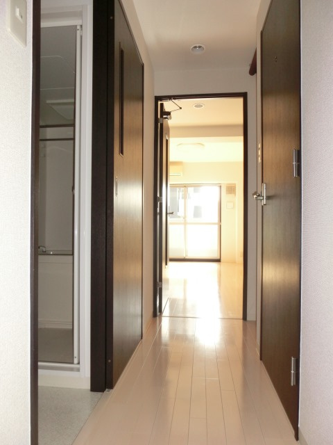 ウィスタリア新北野の玄関