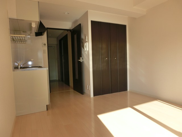 ウィスタリア新北野の居間・リビング