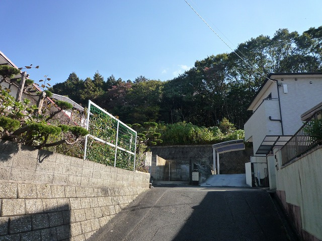 長行西四丁目11番（B-6）の前面道路含む現地写真