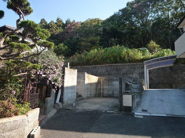長行西四丁目11番（B-6）の前面道路含む現地写真