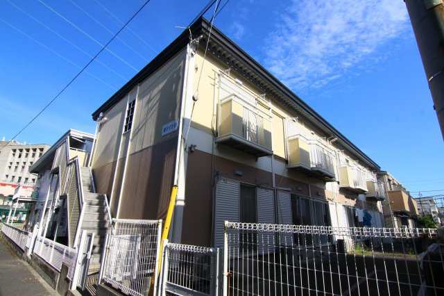 鈴ハイツＢの外観