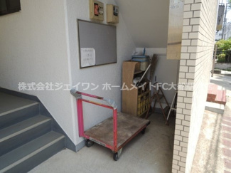 【エントランス】