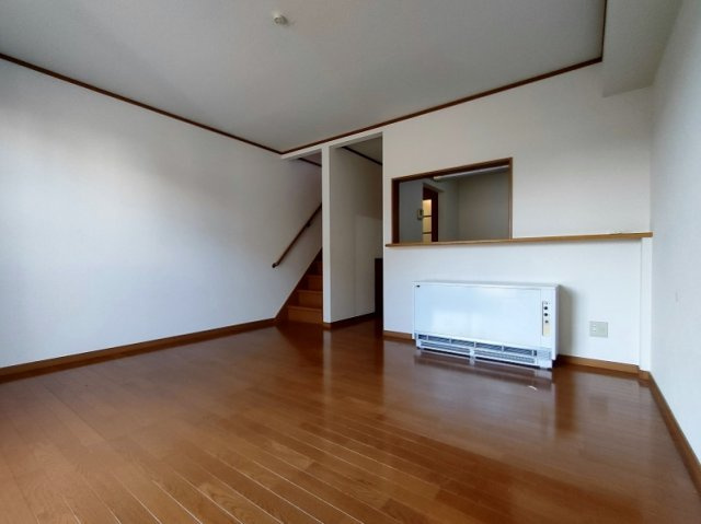 ガーデンプレイスB棟の居間・リビング