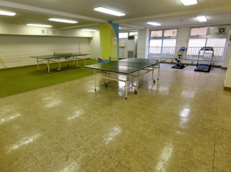【その他共用部分】 | 娯楽室です。卓球台やフィットネスマシンがあります。