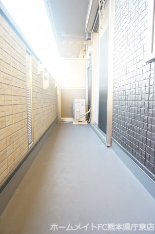 上益城郡益城町大字広崎のアパートのバルコニー