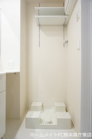 上益城郡益城町大字広崎のアパートの洗面所