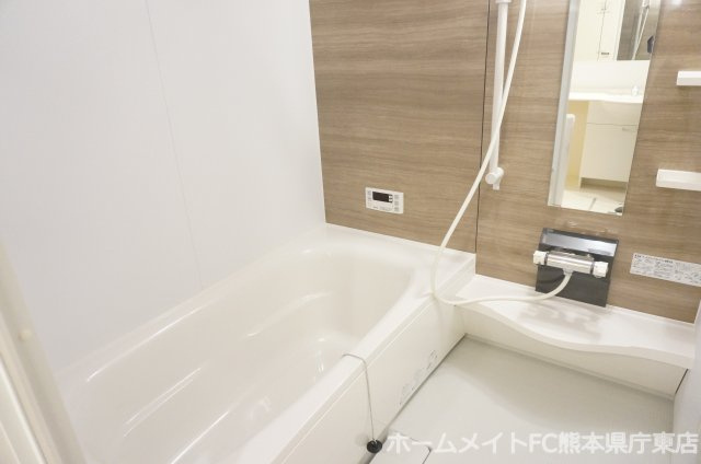 上益城郡益城町大字広崎のアパートの浴室