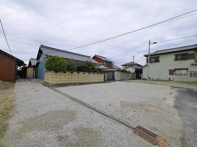 南永井貸家の駐車場