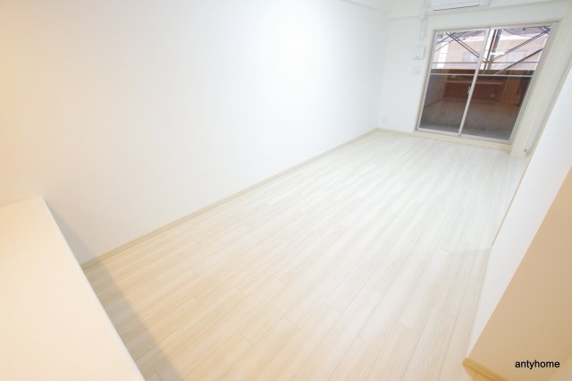 グランカーサ難波元町　仲介手数料無料の洋室