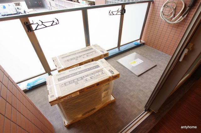 B-PROUD天満橋　仲介手数料無料のバルコニー