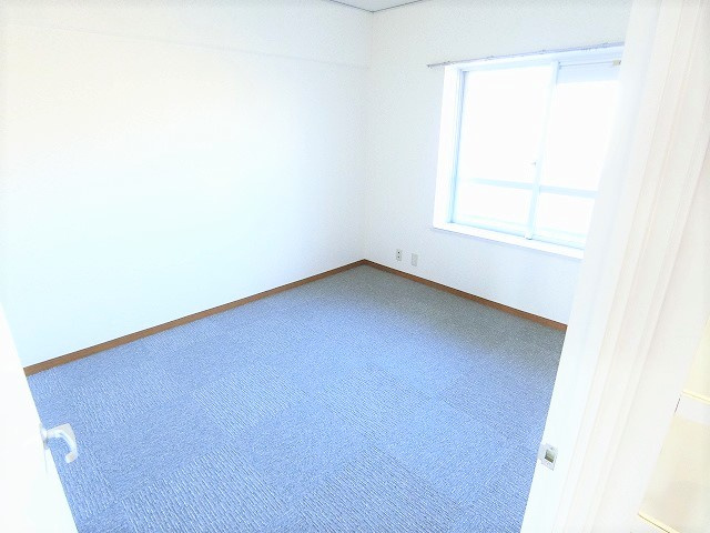 昭島つつじが丘ハイツ3号棟の子供部屋