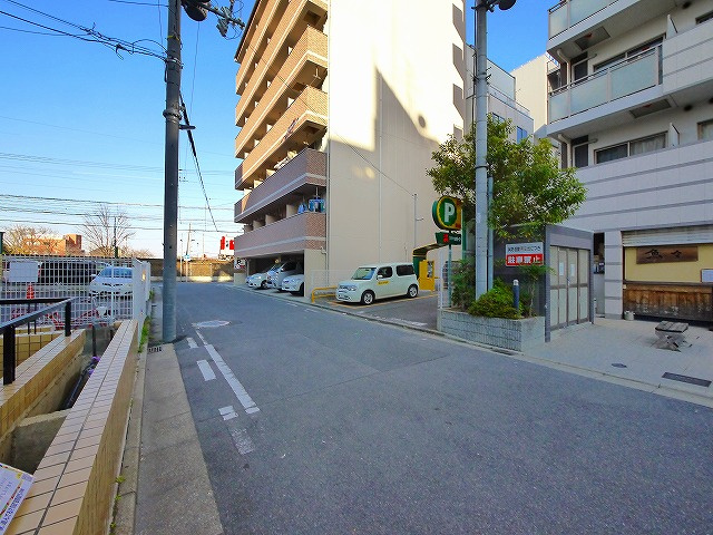 アルファヴィレッジの周辺
