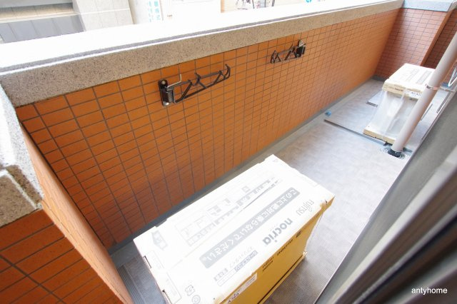 B-PROUD天満橋　仲介手数料無料のバルコニー