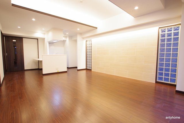 B-PROUD天満橋　仲介手数料無料の居間・リビング