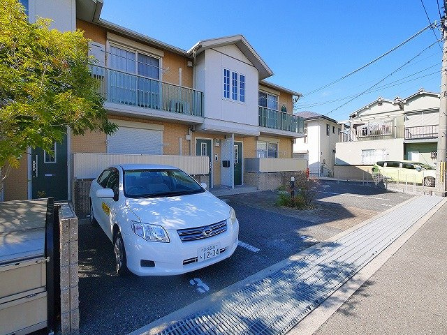 ファミールなかいの駐車場|カースペースがあります