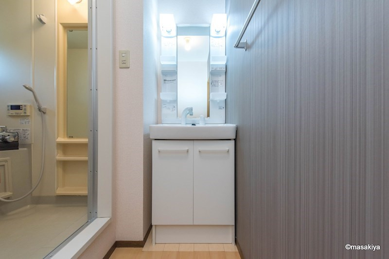 ジョリー若槻の洗面所|シャンプードレッサー