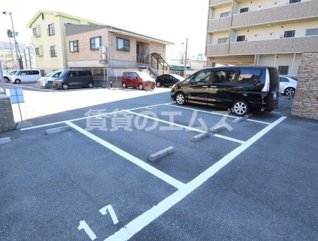 【駐車場】 | アンプルールベトン明永 | アンプルールベトン明永の駐車場