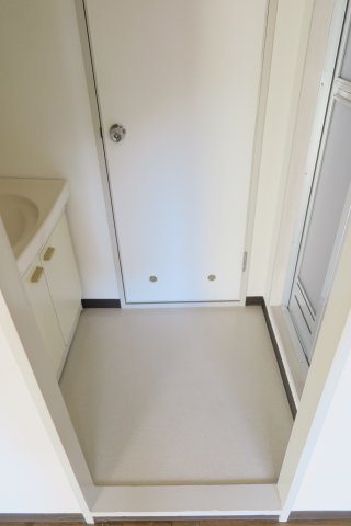 サーティシックス桜川の洗面所