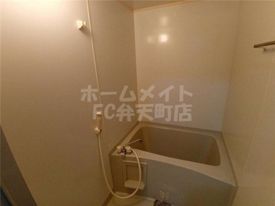 【浴室】 | ヴィラ天保山 | コンパクトで使いやすいお風呂です