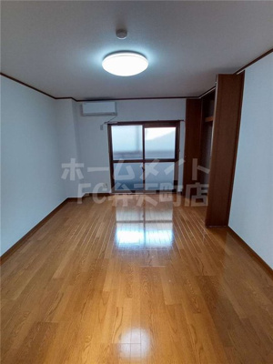 【居間・リビング】 | ヴィラ天保山 | おしゃれな居間です