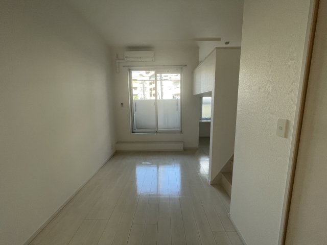 【洋室】 | リアンレガーロ井尻ステーションEAST館 | 別の部屋写真です