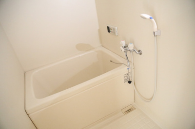 【浴室】 | モルティ | 浴室