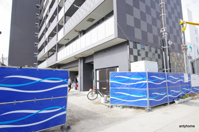 ファステート難波WESTパーク　仲介手数料無料の駐車場