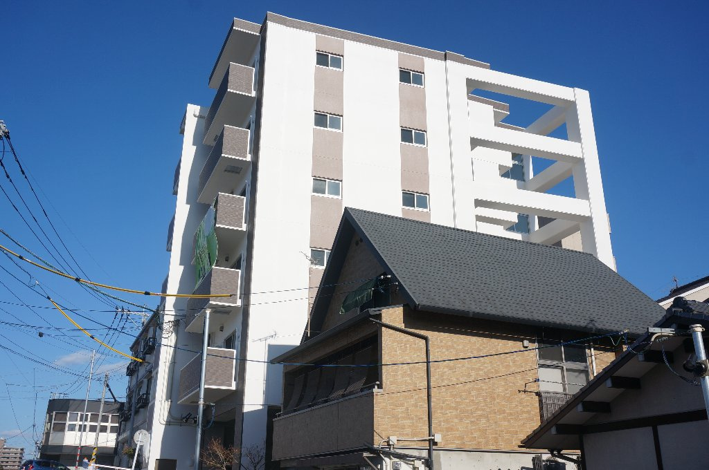 熊本市中央区新屋敷１丁目の賃貸マンションの外観
