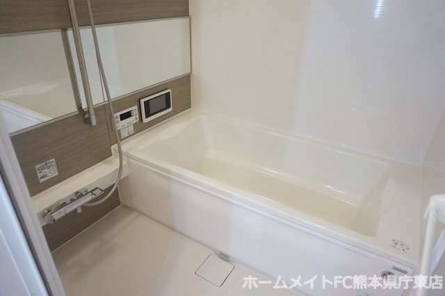 熊本市東区下江津６丁目のアパートの浴室