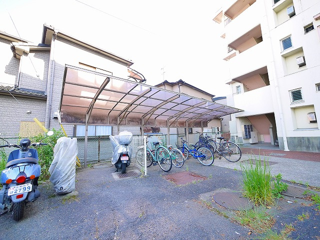 コーポ南生駒のその他共用部分|駐輪場完備