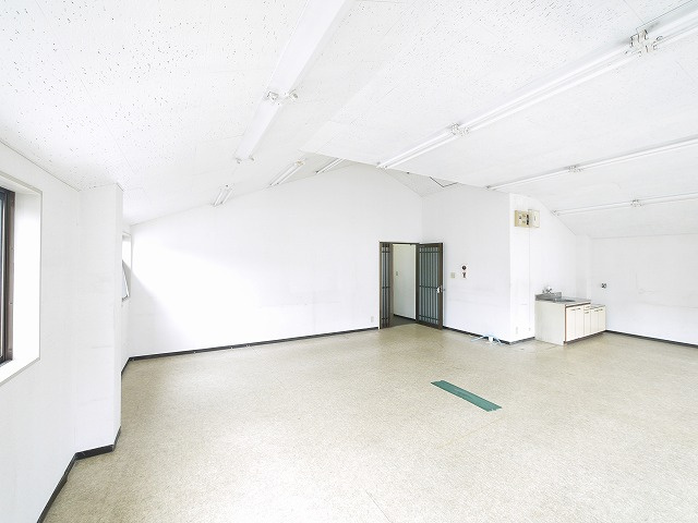 富雄北ビルの内装