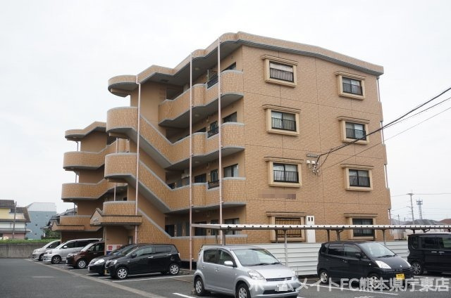 熊本市東区長嶺南８丁目の賃貸マンション