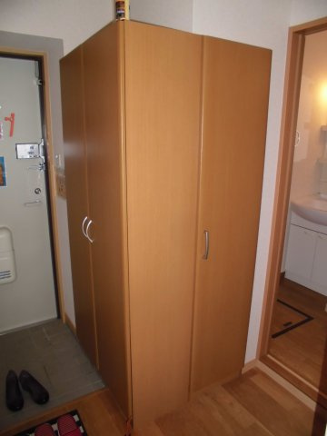 熊本市東区小山５丁目の賃貸マンションの玄関