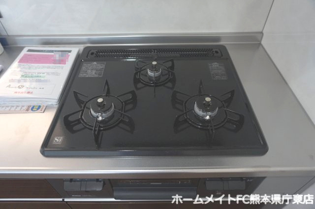 熊本市東区戸島西６丁目のアパートのキッチン