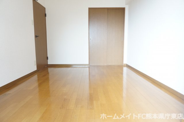 熊本市東区健軍３丁目の賃貸マンションの洋室