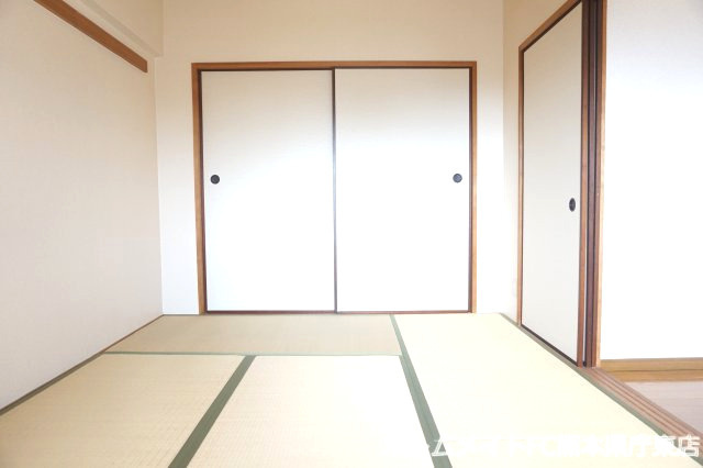 熊本市東区健軍３丁目の賃貸マンションの和室