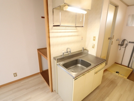 熊本市中央区新大江３丁目のアパートのキッチン
