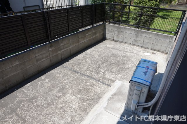 熊本市南区田迎５丁目のアパートのバルコニー