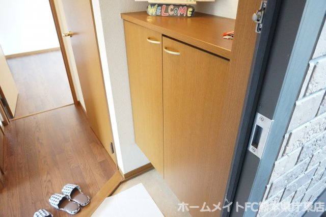 熊本市南区田迎５丁目のアパートの玄関