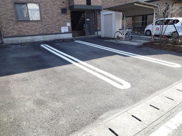 熊本市南区田迎５丁目のアパートの駐車場