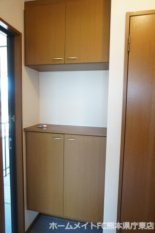 熊本市南区田迎５丁目のアパートの玄関