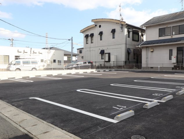 熊本市南区平田２丁目のアパートの駐車場