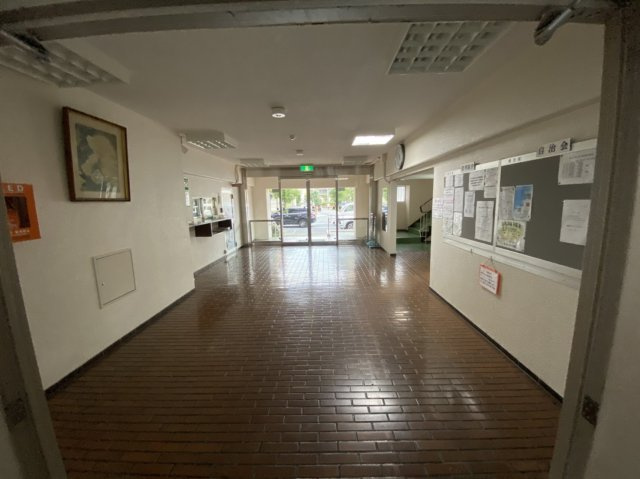 今福グランドハイツのエントランス