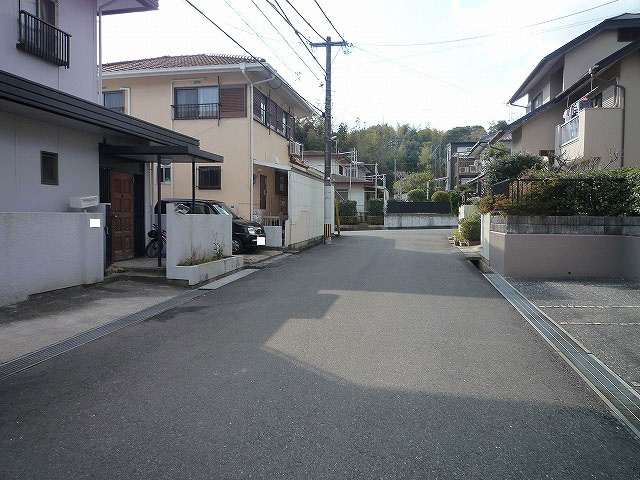 長行西五丁目2番18号（D-1）の外観|前面道路含む外観