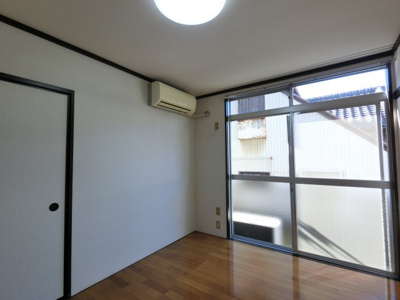 【居間・リビング】 | ニューグリーンハイツ