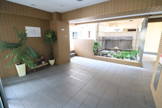 【エントランス】
