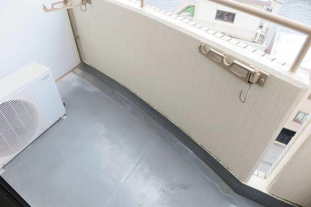 シャンクレール南堀江のバルコニー